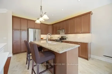 8 Kearny Avenue Caledon ON L7C 3N9