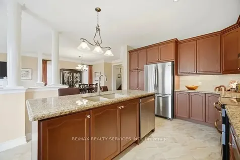 8 Kearny Avenue Caledon ON L7C 3N9