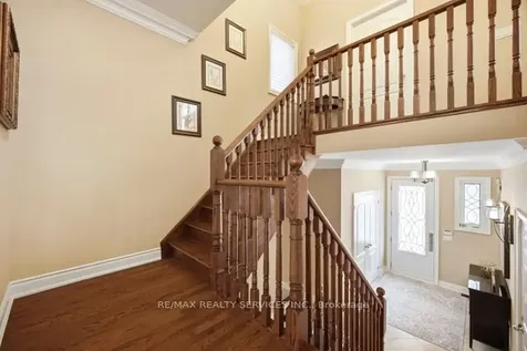 8 Kearny Avenue Caledon ON L7C 3N9