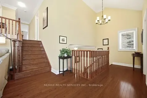 8 Kearny Avenue Caledon ON L7C 3N9