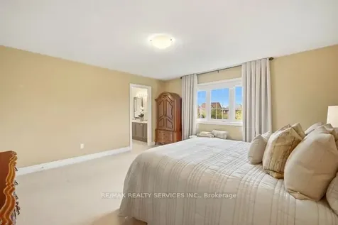 8 Kearny Avenue Caledon ON L7C 3N9
