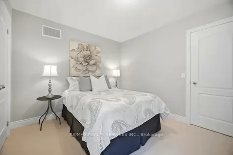 8 Kearny Avenue Caledon ON L7C 3N9