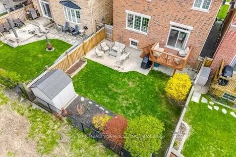 8 Kearny Avenue Caledon ON L7C 3N9