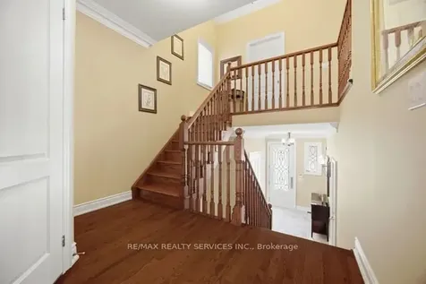 8 Kearny Avenue Caledon ON L7C 3N9