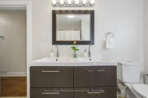 1463 Augustine Drive Burlington ON L7P 2N1