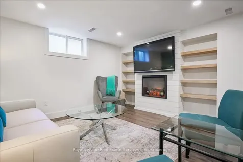 1463 Augustine Drive Burlington ON L7P 2N1