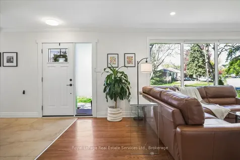 1463 Augustine Drive Burlington ON L7P 2N1