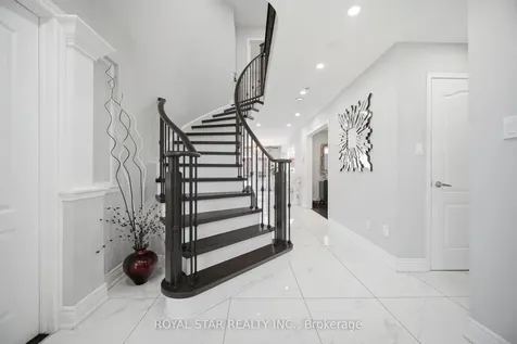 20 Summer Mist Court Brampton ON L6R 2Z1
