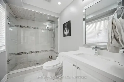 20 Summer Mist Court Brampton ON L6R 2Z1
