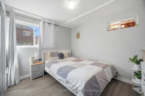 20 Summer Mist Court Brampton ON L6R 2Z1