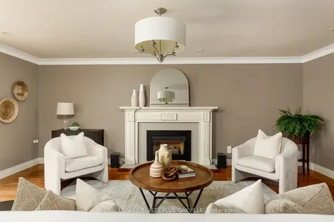 295 Shoreacres Road Burlington ON L7L 2H3