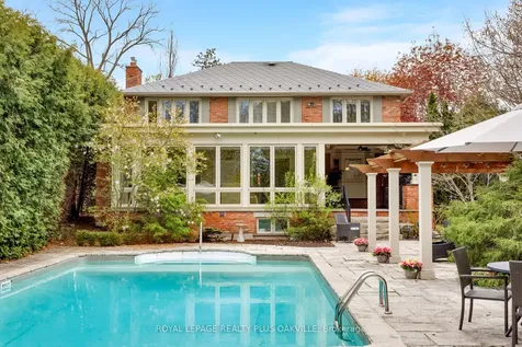 295 Shoreacres Road Burlington ON L7L 2H3