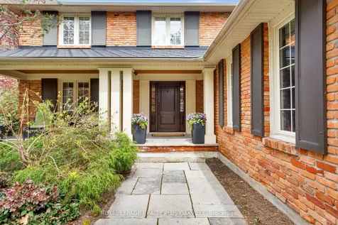 295 Shoreacres Road Burlington ON L7L 2H3