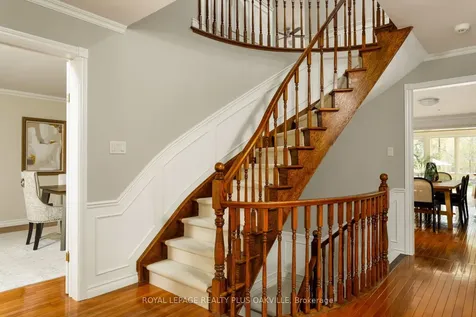 295 Shoreacres Road Burlington ON L7L 2H3