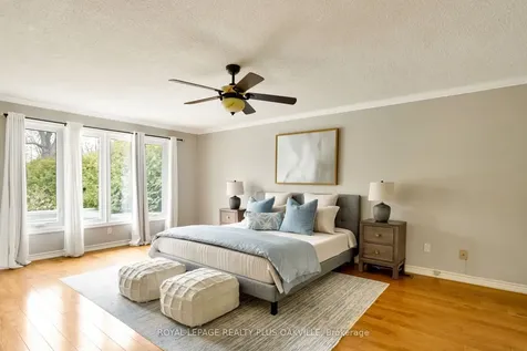 295 Shoreacres Road Burlington ON L7L 2H3