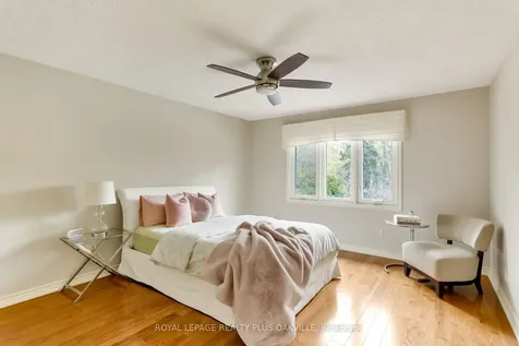 295 Shoreacres Road Burlington ON L7L 2H3