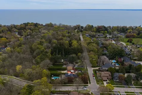 295 Shoreacres Road Burlington ON L7L 2H3