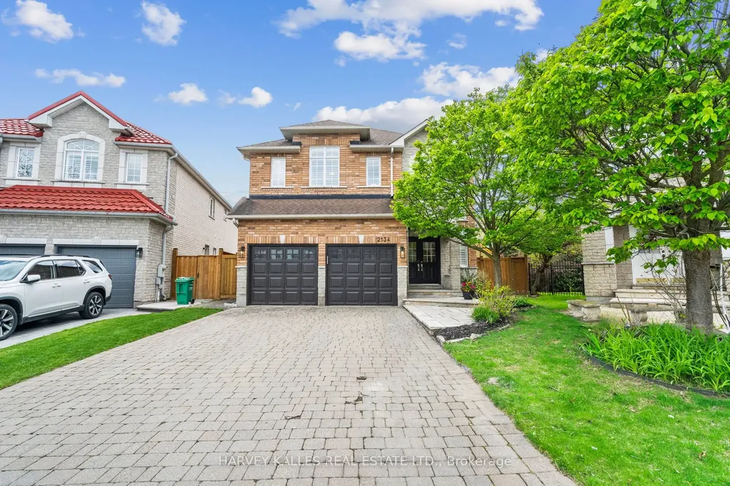 2134 Danube Court Mississauga ON L5K 2T1