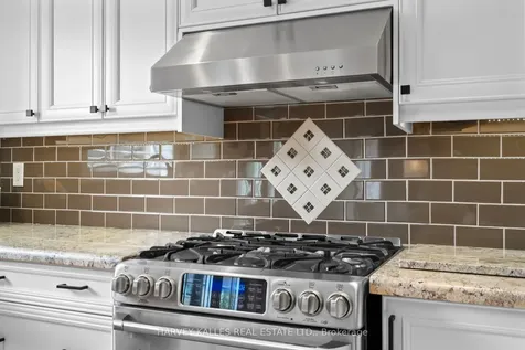 2134 Danube Court Mississauga ON L5K 2T1