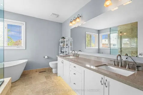 2134 Danube Court Mississauga ON L5K 2T1