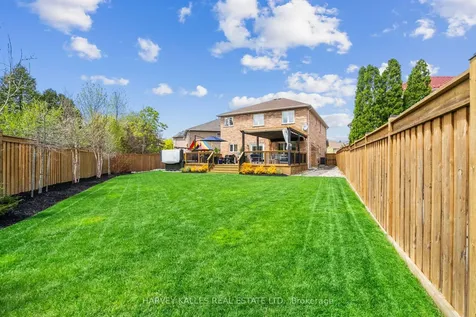 2134 Danube Court Mississauga ON L5K 2T1