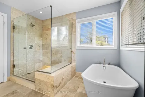 2134 Danube Court Mississauga ON L5K 2T1