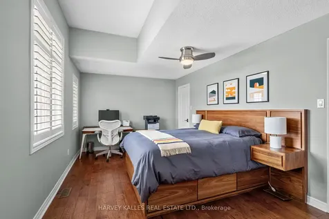 2134 Danube Court Mississauga ON L5K 2T1