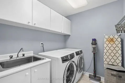 2134 Danube Court Mississauga ON L5K 2T1