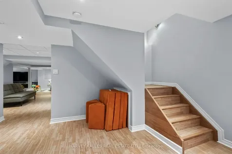 2134 Danube Court Mississauga ON L5K 2T1