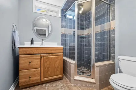 2134 Danube Court Mississauga ON L5K 2T1