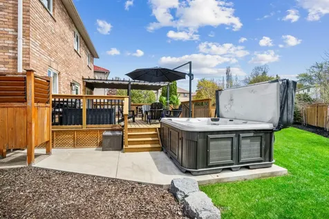 2134 Danube Court Mississauga ON L5K 2T1