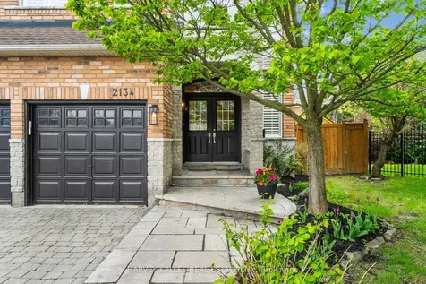 2134 Danube Court Mississauga ON L5K 2T1
