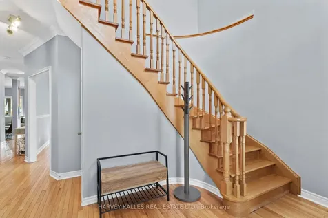 2134 Danube Court Mississauga ON L5K 2T1