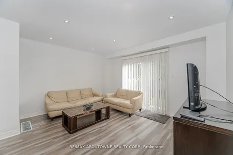 2779 Gananoque Drive Mississauga ON L5N 2E4