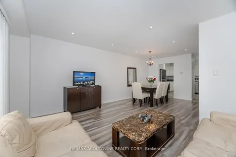 2779 Gananoque Drive Mississauga ON L5N 2E4