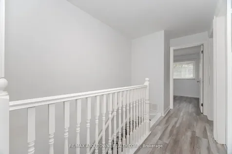 2779 Gananoque Drive Mississauga ON L5N 2E4