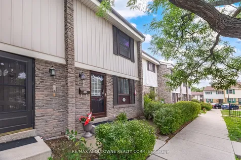 2779 Gananoque Drive Mississauga ON L5N 2E4