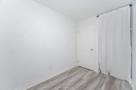 2779 Gananoque Drive Mississauga ON L5N 2E4