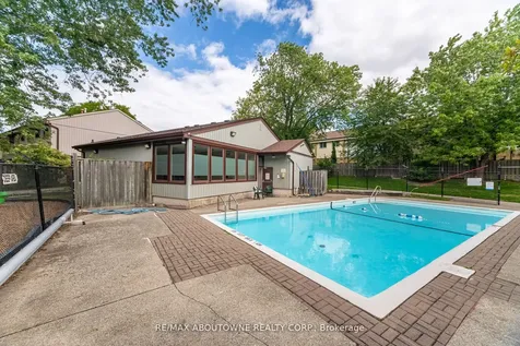2779 Gananoque Drive Mississauga ON L5N 2E4