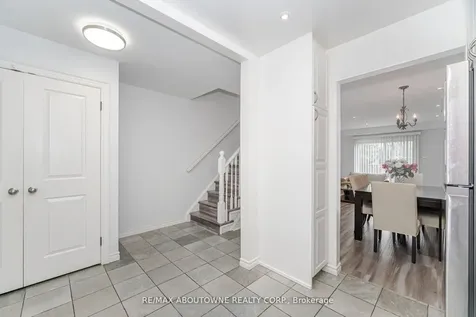 2779 Gananoque Drive Mississauga ON L5N 2E4