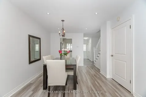 2779 Gananoque Drive Mississauga ON L5N 2E4