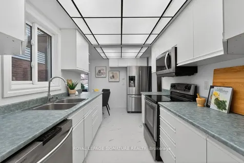 49 Rosebud Avenue Brampton ON L6X 2W4