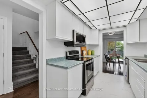 49 Rosebud Avenue Brampton ON L6X 2W4