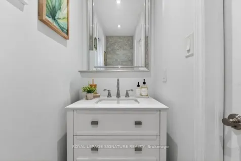 49 Rosebud Avenue Brampton ON L6X 2W4