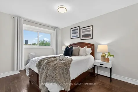 49 Rosebud Avenue Brampton ON L6X 2W4