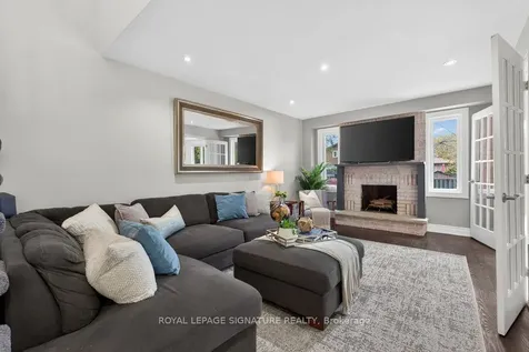49 Rosebud Avenue Brampton ON L6X 2W4