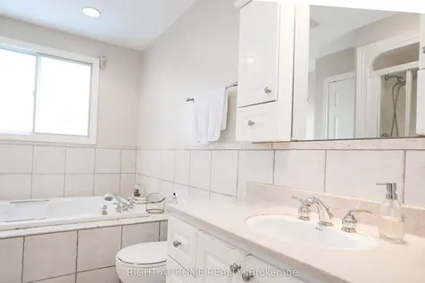 1266 Lakeview Drive Oakville ON L6H 2M8