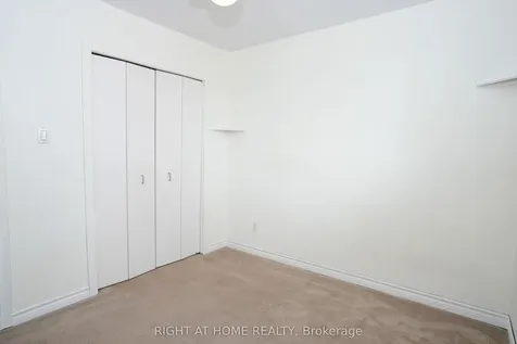 1266 Lakeview Drive Oakville ON L6H 2M8