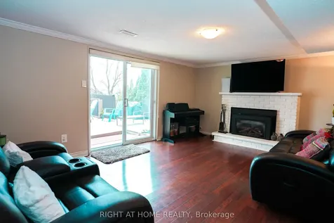 1266 Lakeview Drive Oakville ON L6H 2M8