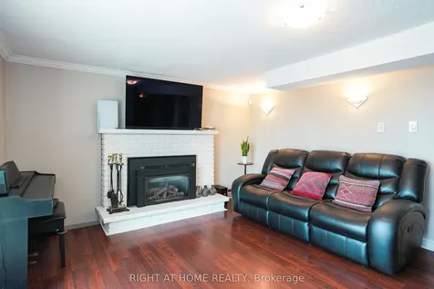 1266 Lakeview Drive Oakville ON L6H 2M8